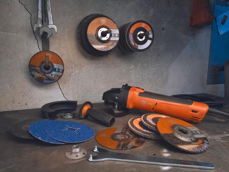 Kompaktná uhlová brúska Ø 125 mm CG 15-125 BL