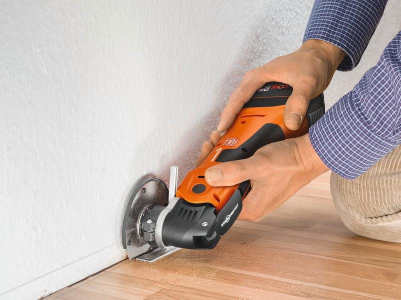 Akumulátorové oscilačné náradie Akumulátorový MultiMaster AMM 700 MAX AS (v kartóne)