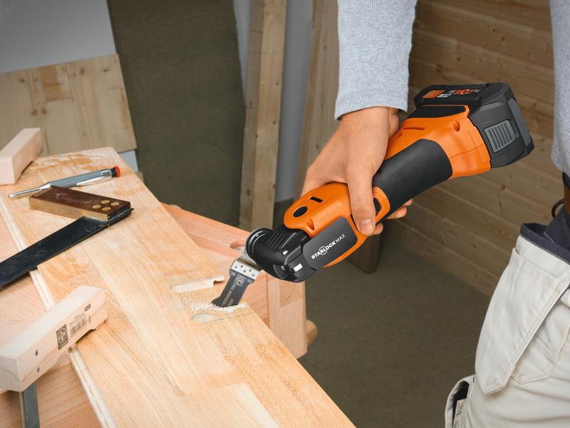 Akumulátorové oscilačné náradie Akumulátorový MultiMaster AMM 700 MAX AS (v kartóne)