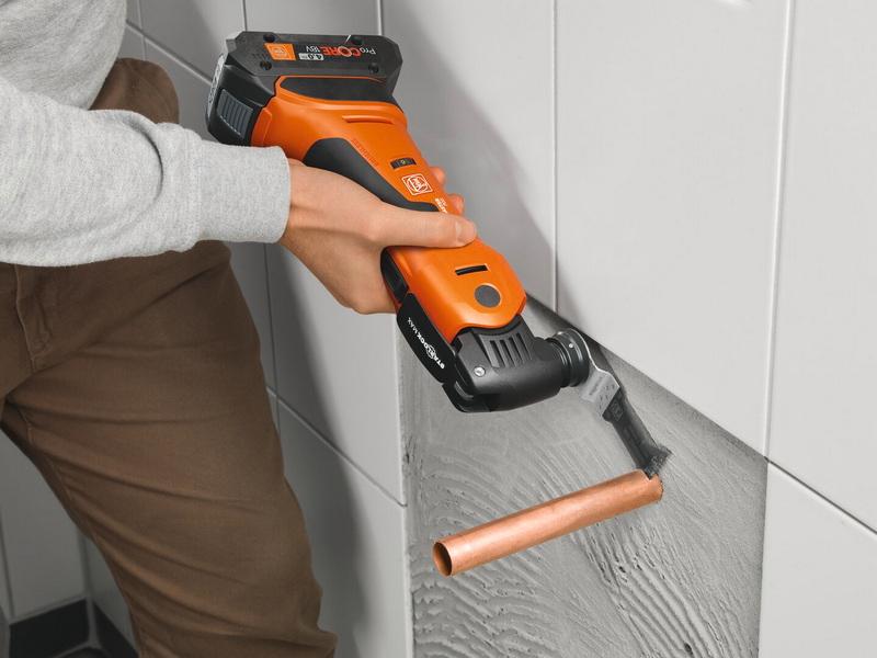 Akumulátorové oscilačné náradie Akumulátorový MultiMaster AMM 700 MAX AS (v kartóne)